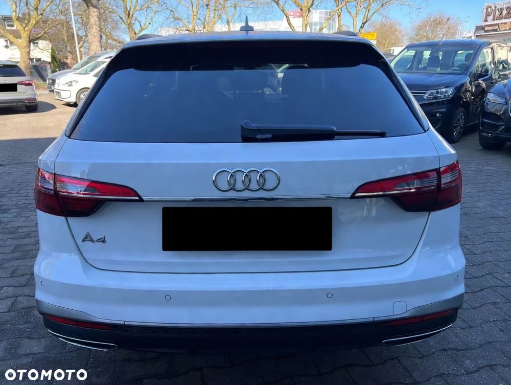 Audi A4 Avant 40 TDI quattro S tronic S line - 2