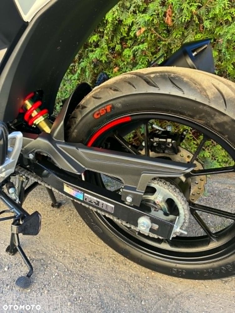 Keeway RKS 125 - 9