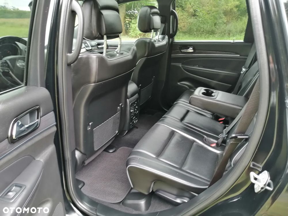 Jeep Grand Cherokee - 13