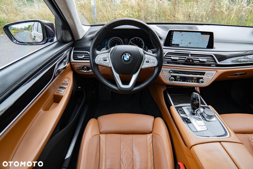 BMW Seria 7 740Li xDrive - 13