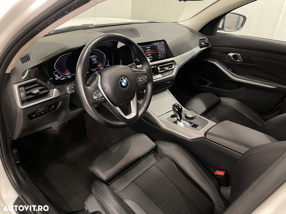 BMW Seria 3 318d AT MHEV - 6