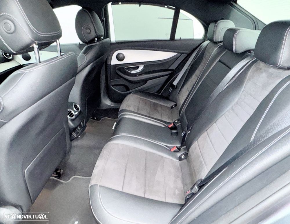 Mercedes-Benz E 300 de AMG Line - 18