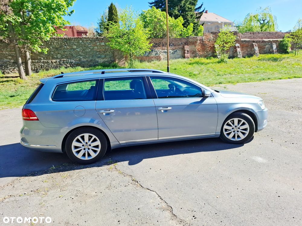 Volkswagen Passat 2.0 TDI BlueMotion Technology Comfortline - 5