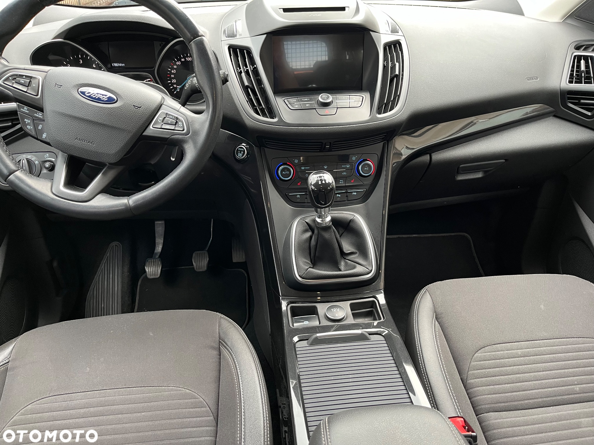 Ford Kuga 2.0 TDCi AWD Titanium - 33
