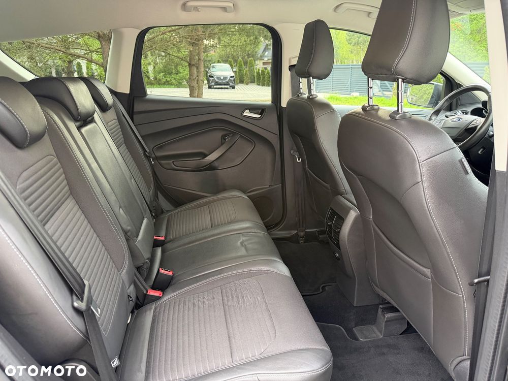 Ford Kuga - 16