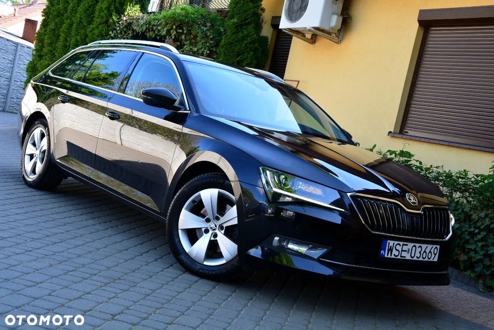 Skoda Superb 2.0 TDI DSG Style - 23