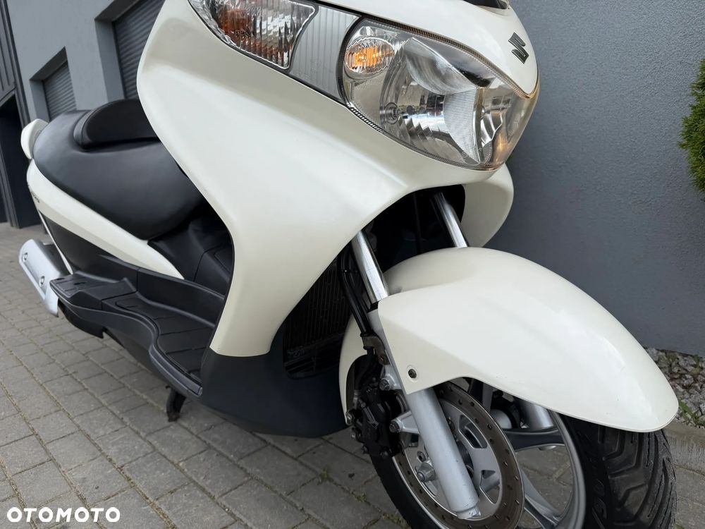 Suzuki Burgman - 11