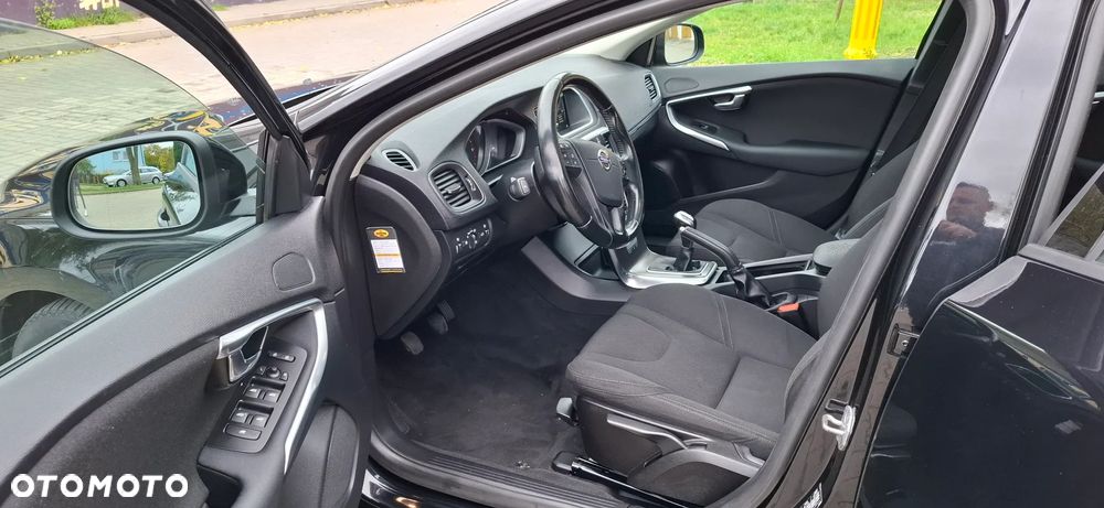 Volvo V40 D4 Drive-E R-Design Momentum - 11