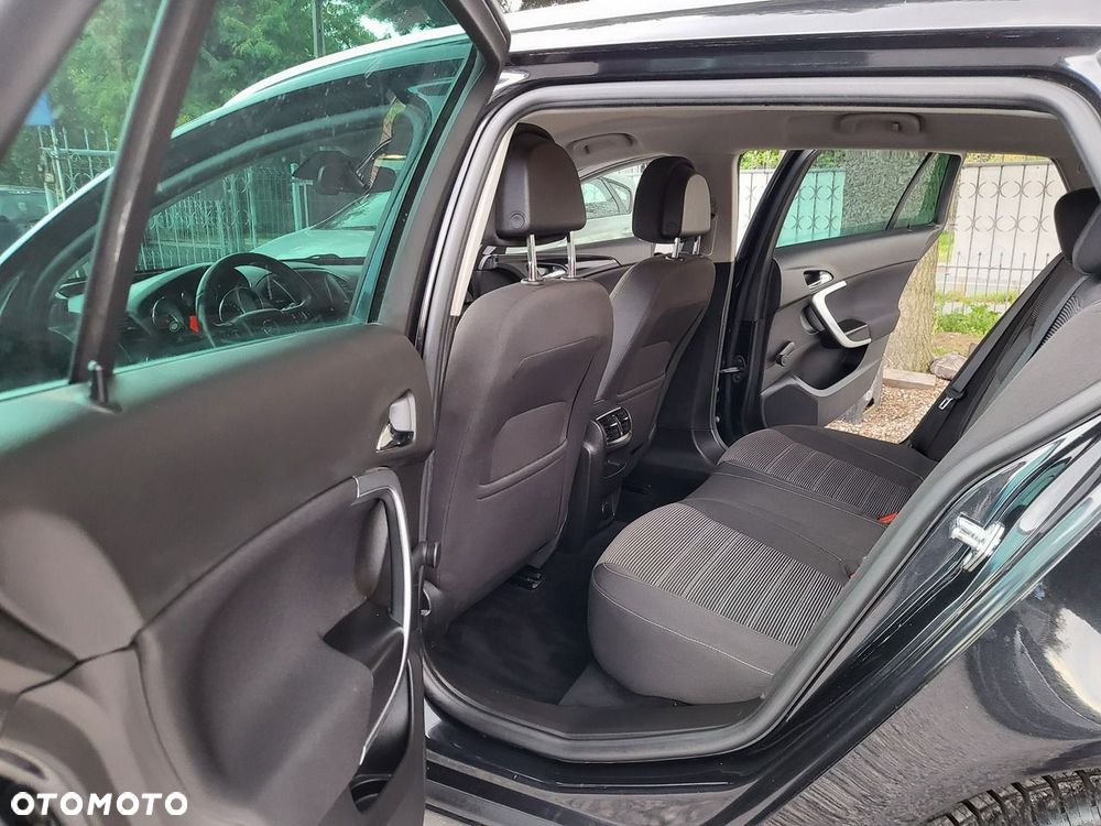 Opel Insignia - 15