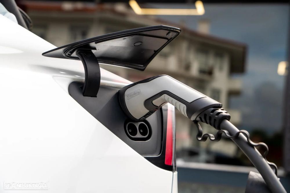 Tesla Model 3 Standard Range Plus RWD - 24