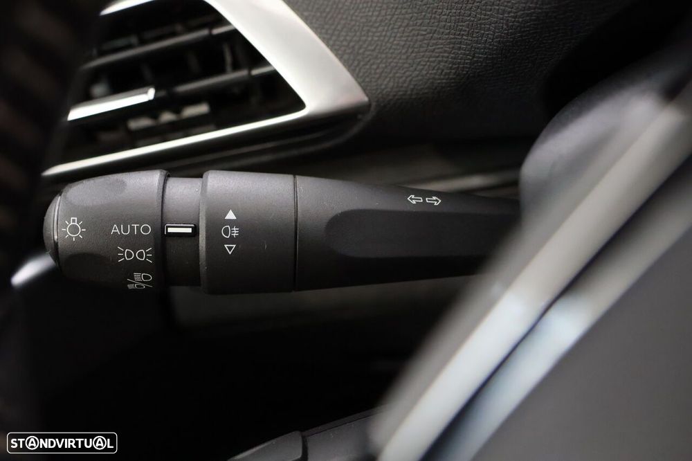 Peugeot 3008 1.5 BlueHDi Active Pack - 11