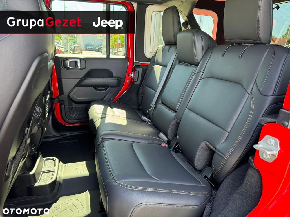 Jeep Wrangler - 13
