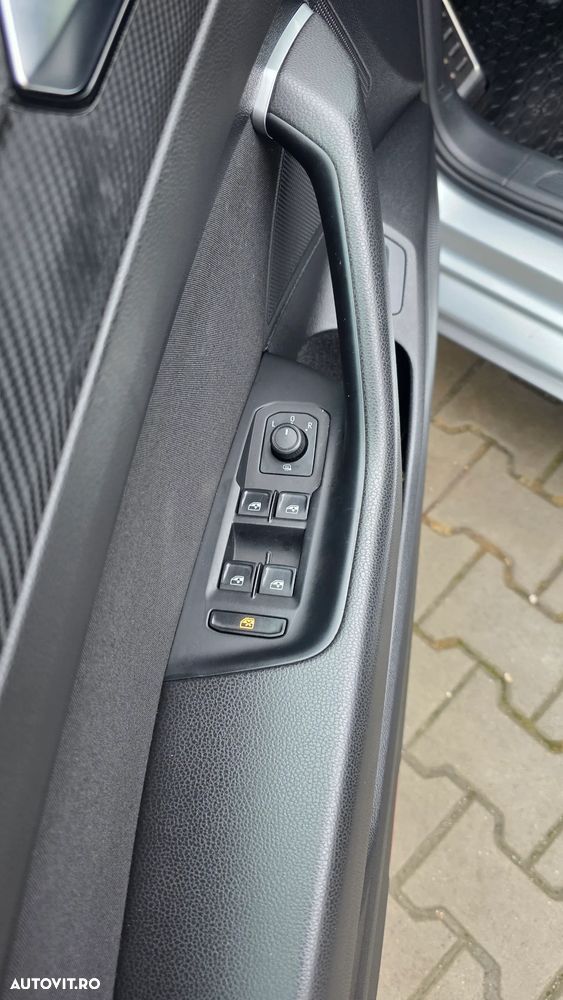 Volkswagen Passat 2.0 TDI DSG Highline - 12