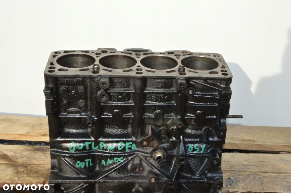 blok silnika tłoki korbowód mitsubishi outlander ii vw 2.0 DI-D tdi ładny - 1