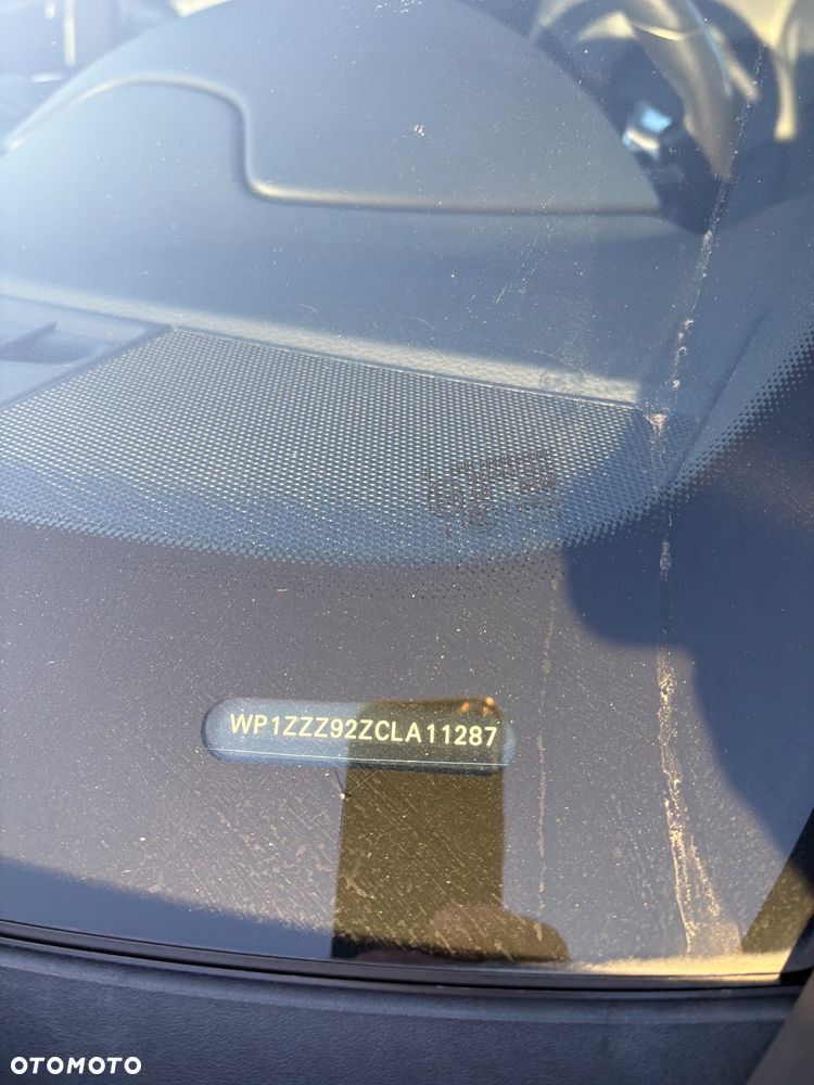 Porsche Cayenne - 23