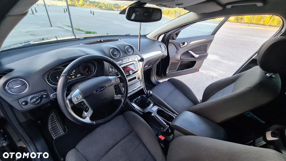 Ford Mondeo 2.0 Titanium - 11