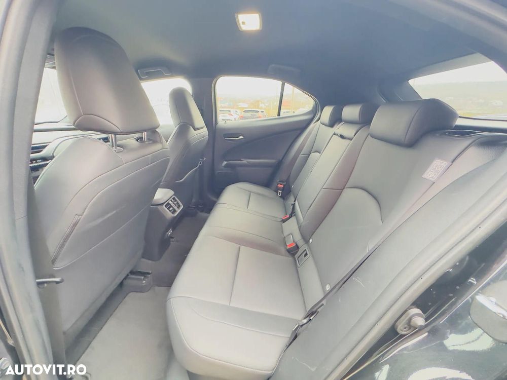 Lexus UX 250h Executive Line - 16