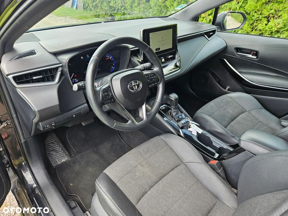 Toyota Corolla 1.8 Business Edition - 12