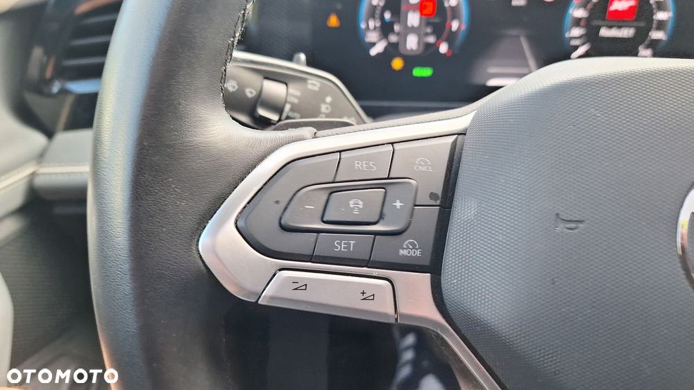 Volkswagen Passat 1.5 TSI OPF DSG Elegance - 24