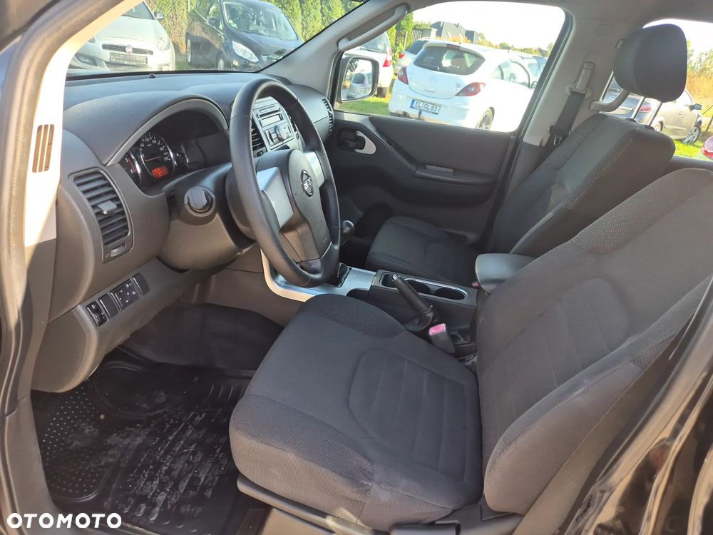 Nissan Pathfinder 2.5 DCi XE - 19