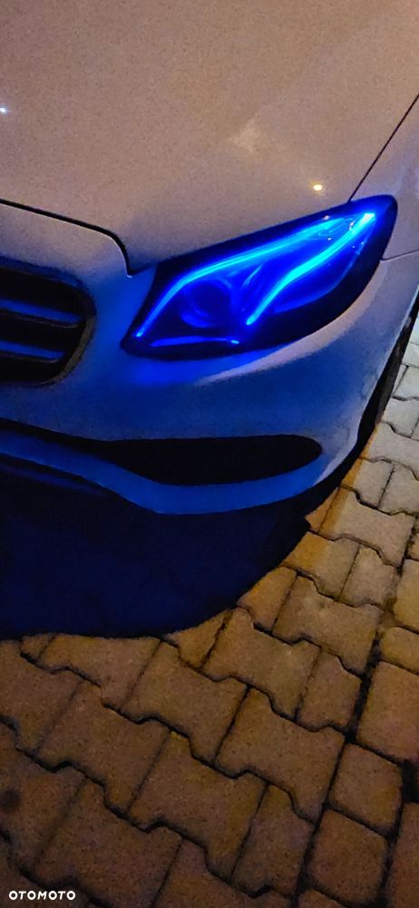 Mercedes-Benz Klasa E 220 d 4-Matic Business Edition 9G-TRONIC - 27