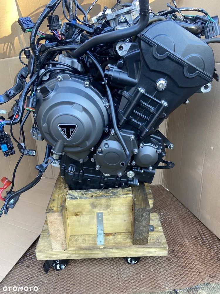 Triumph Street Triple 765 silnik engine - 1