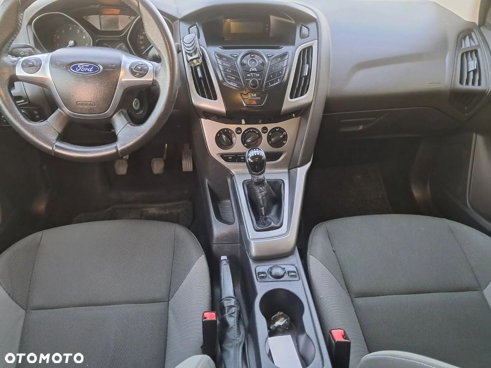 Ford Focus - 8