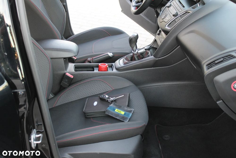 Ford Focus 1.0 EcoBoost ST-Line Black ASS - 17