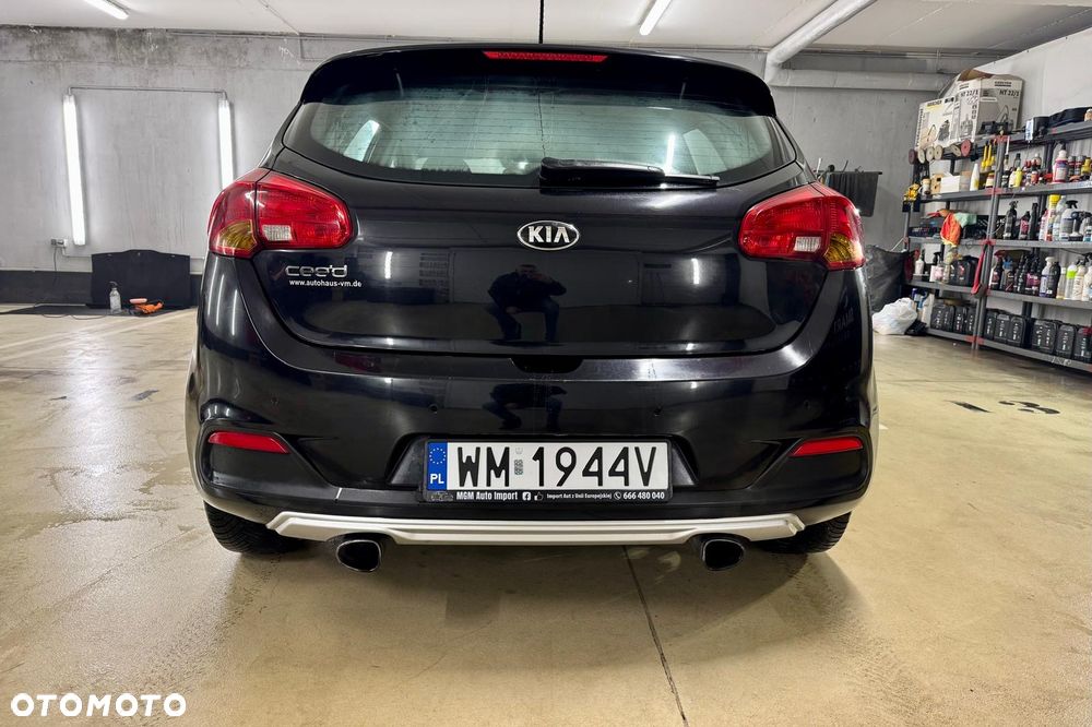 Kia Ceed - 8
