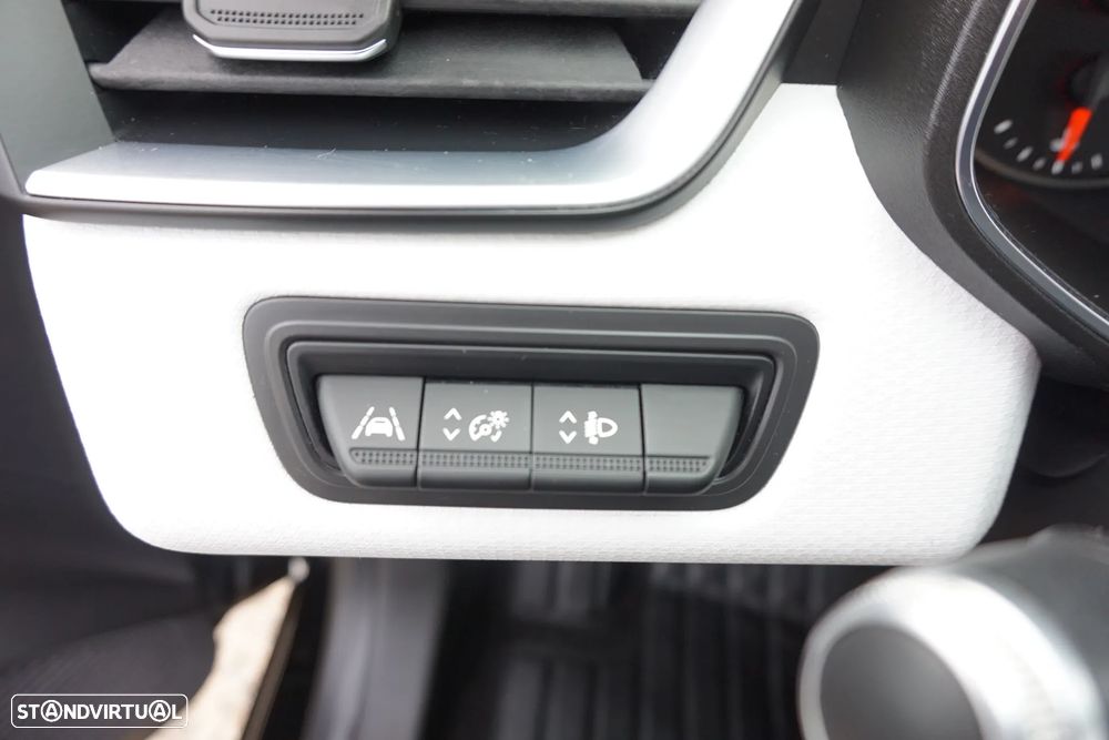 Renault Clio 1.0 TCe Limited - 32