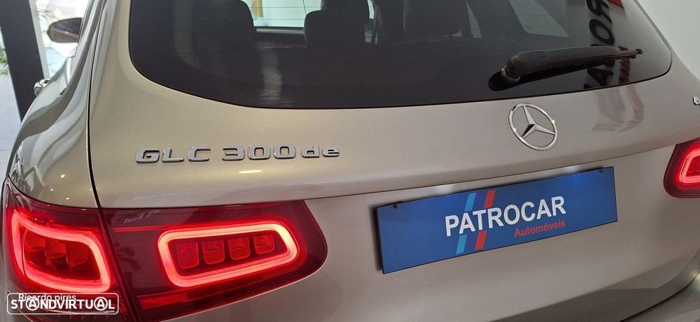 Mercedes-Benz GLC 300 d 4Matic 9G-TRONIC AMG Line - 30
