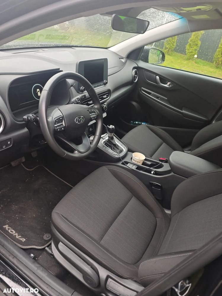 Hyundai KONA - 6