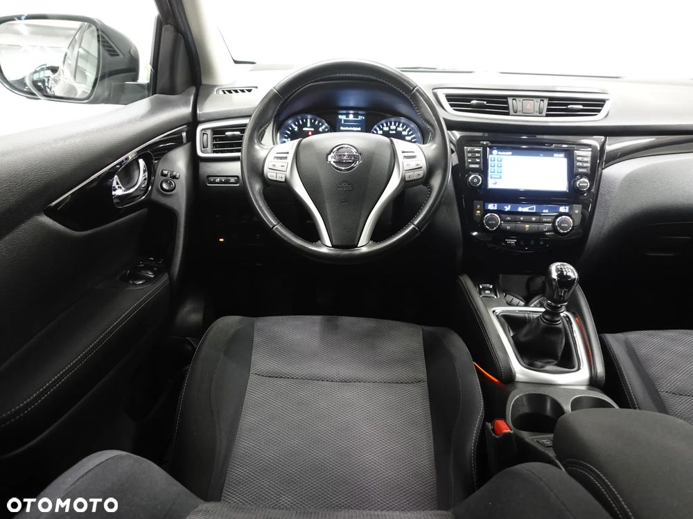 Nissan Qashqai 1.6 DCi ALL-MODE 4x4i N-Connecta - 27