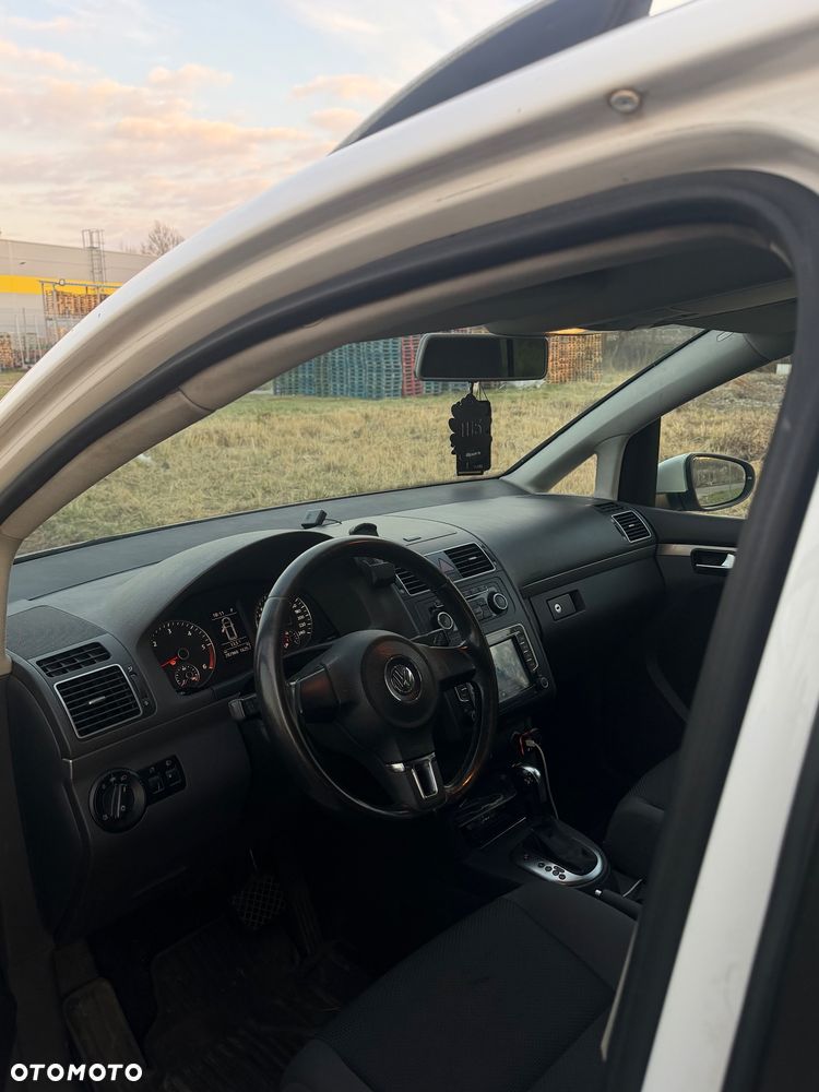 Volkswagen Touran 1.6 TDI DPF Cross DSG - 8