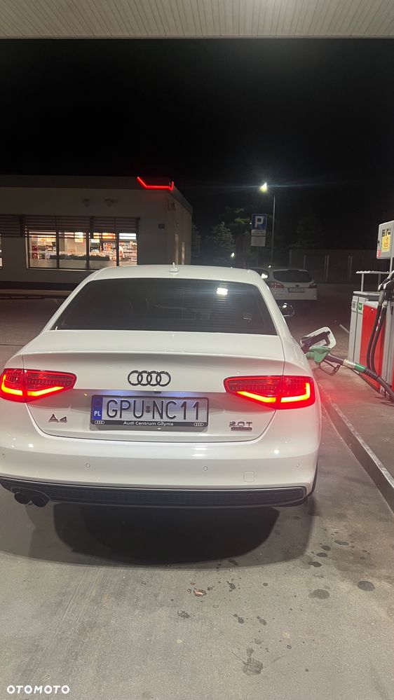 Audi A4 Limousine - 8
