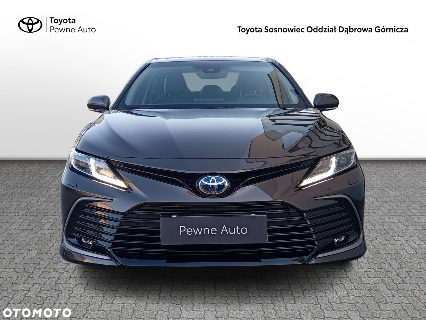 Toyota Camry - 10