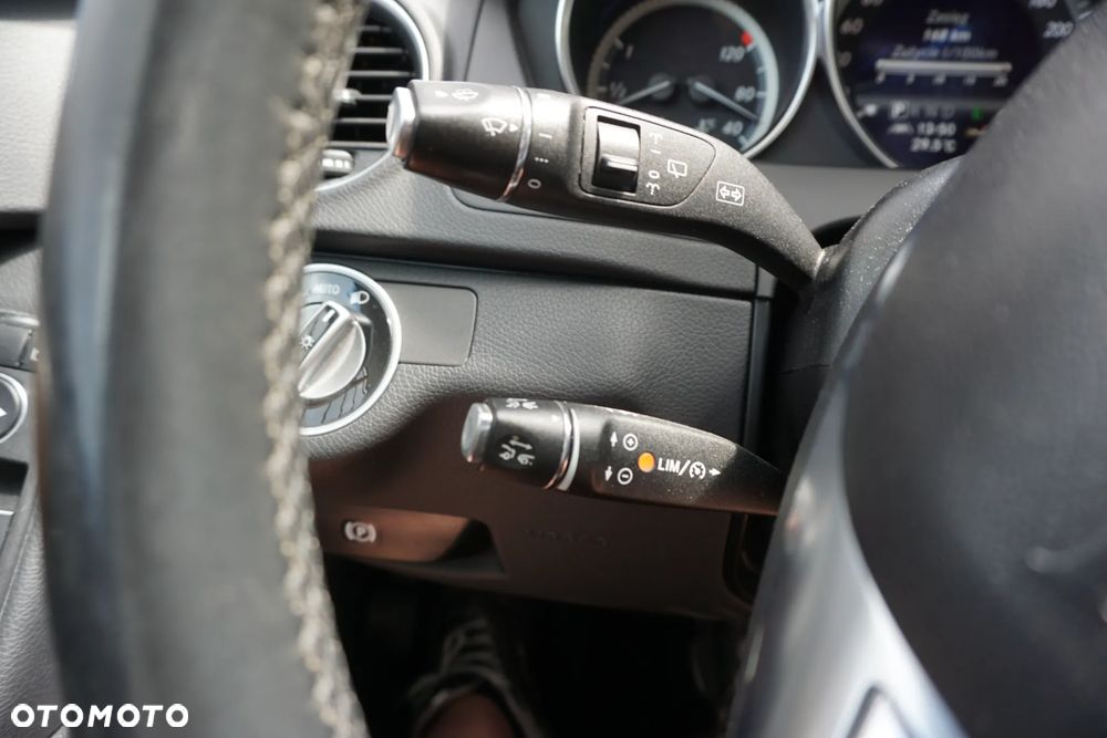 Mercedes-Benz Klasa C 220 CDI DPF Automatik BlueEFFICIENCY Special Edition - 20