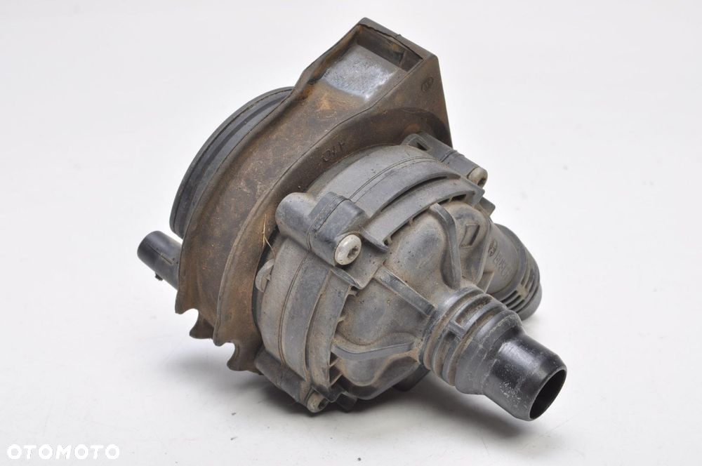 BMW F39 F40 F44 2.0 DODATKOWA POMPA WODY 9470972 - 4