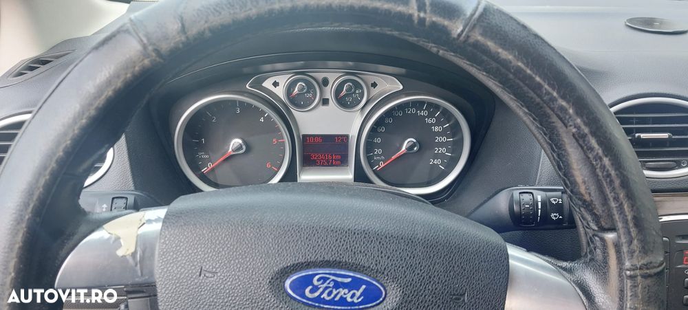Ford Focus 1.6 TDCI Ghia - 6