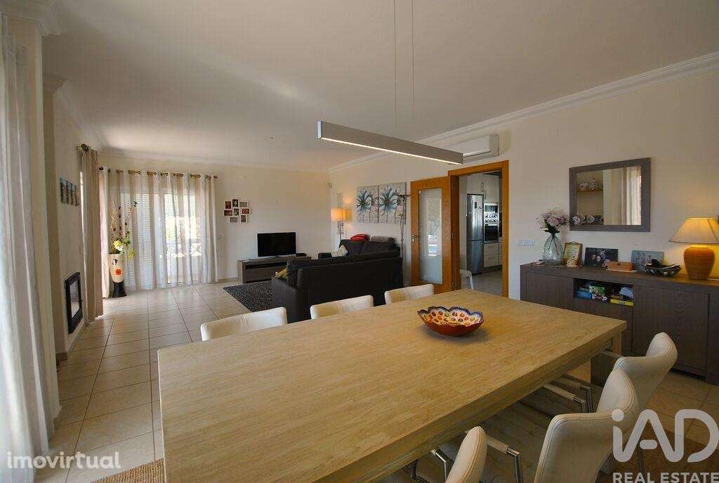 Casa / Villa T3 em Albufeira e Olhos de Água de 144 m2 - Grande imagem: 3/28