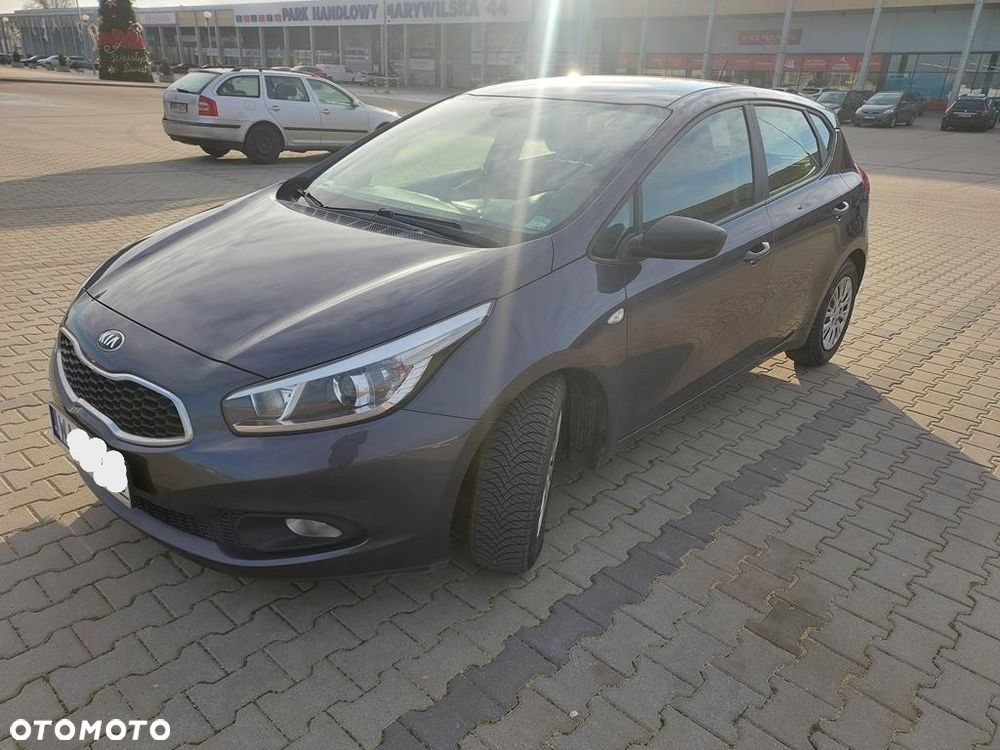 Kia Ceed 1.6 CRDi 128 Vision - 1
