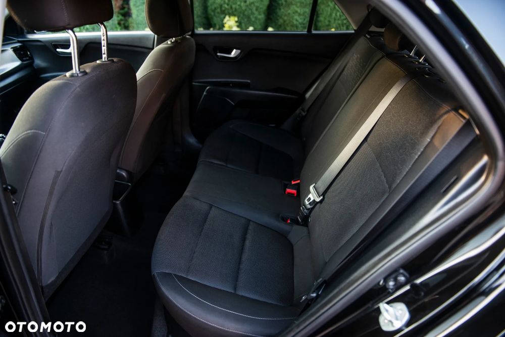 Kia Rio 1.2 Business Line Plus - 31