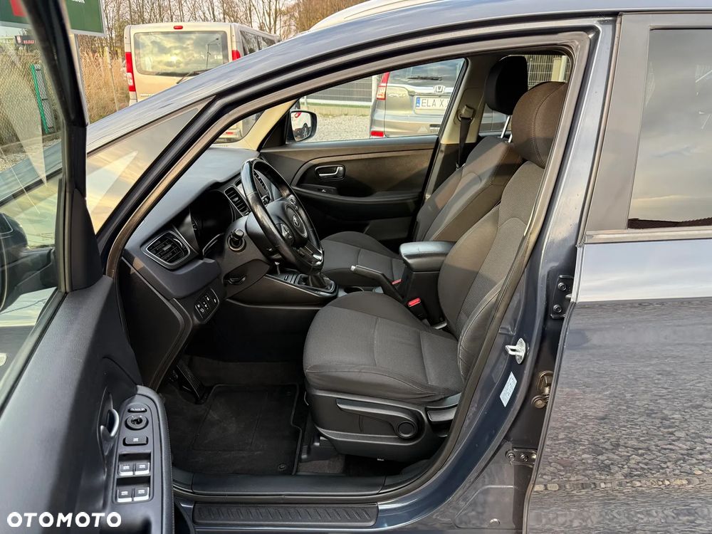 Kia Carens 1.6 GDI Fifa World Cup Edition - 16