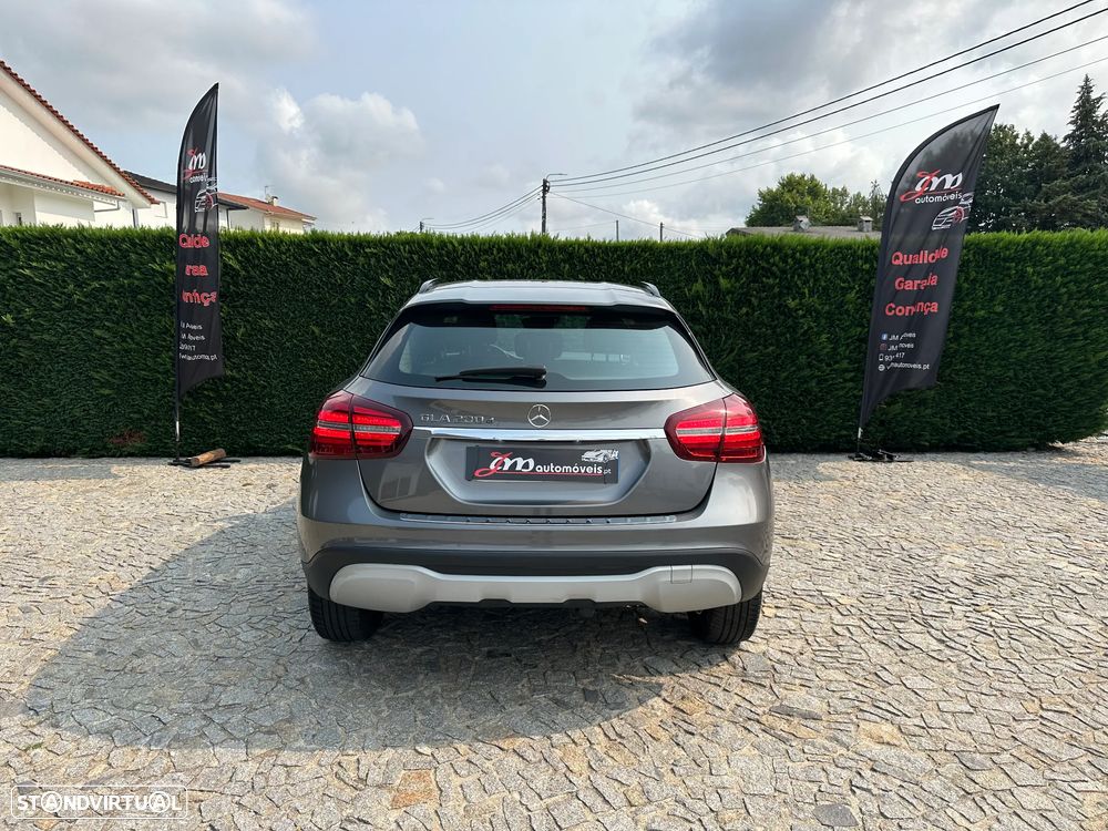 Mercedes-Benz GLA 200 d 7G-DCT Urban - 6