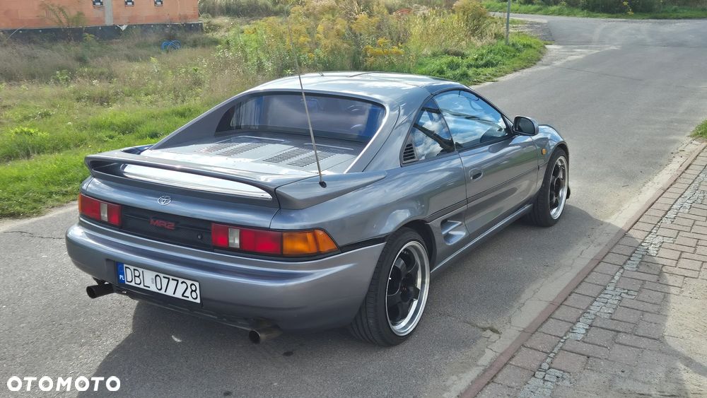 Toyota MR2 - 2