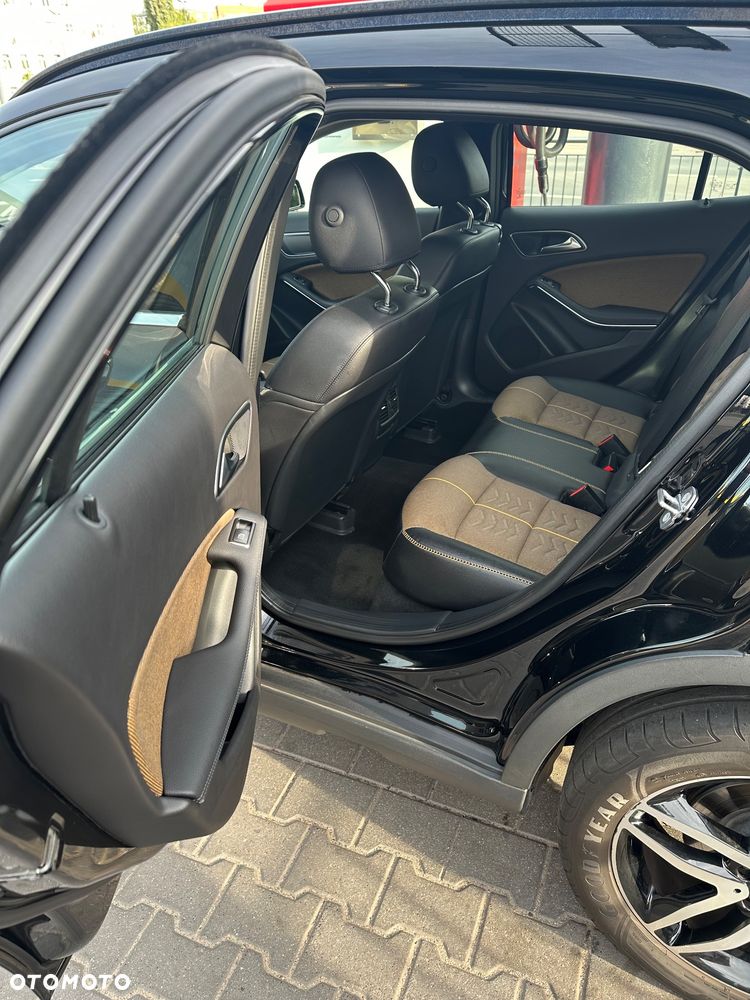 Mercedes-Benz GLA 200 - 17