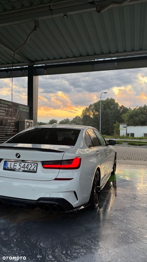 BMW Seria 3 330i M Sport - 5