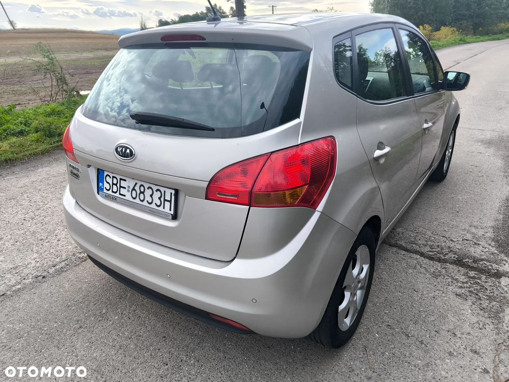 Kia Venga 1.4 CVVT Titanium Collection - 11
