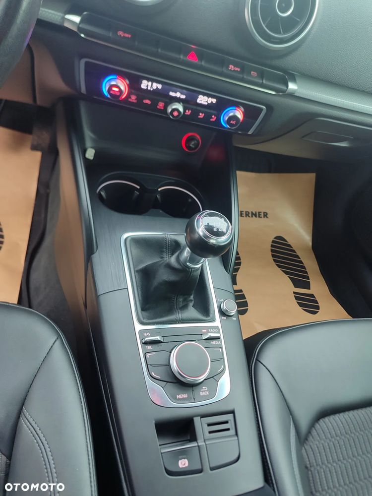 Audi A3 3-drzwiowe 1.4 TFSI Ambition - 10