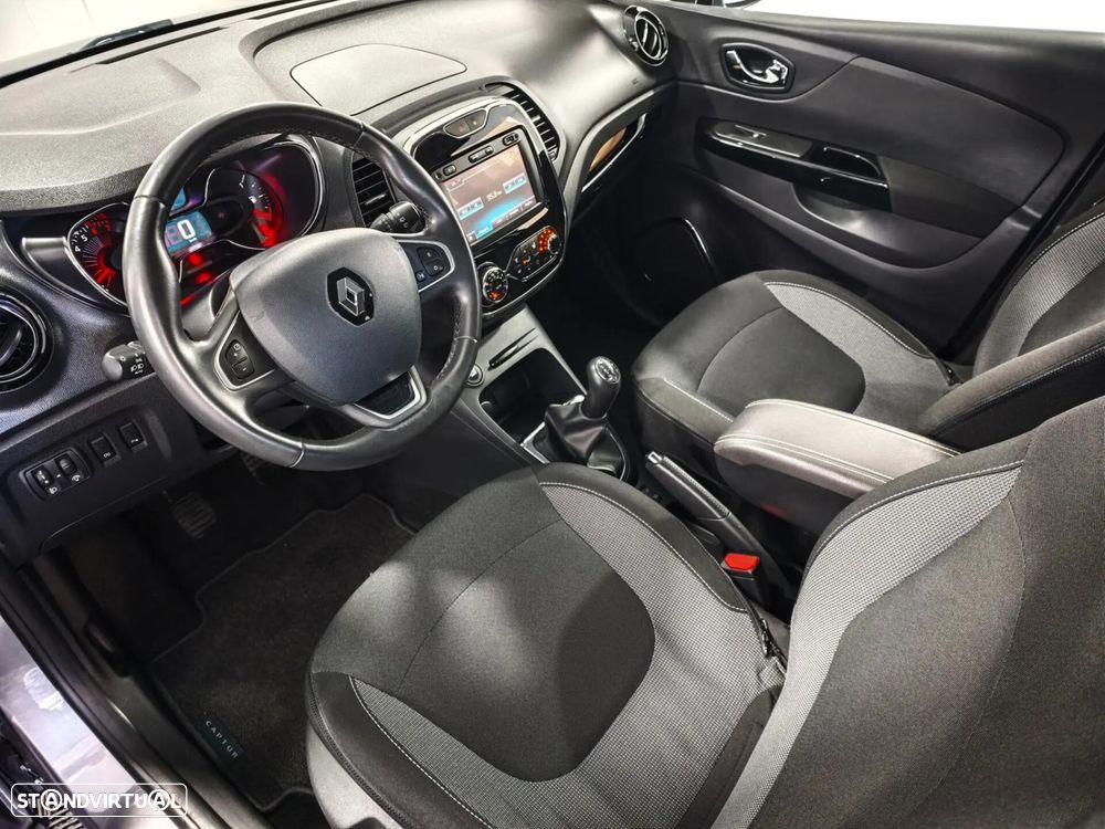 Renault Captur 0.9 TCE Exclusive - 24